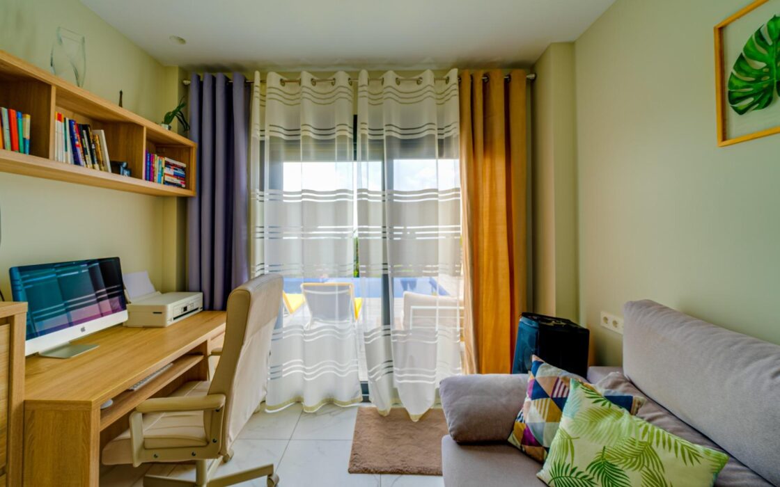 Современная вилла с видом на море в Финестрате 140 кв.м