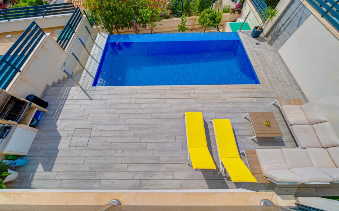 Современная вилла с видом на море в Финестрате 140 кв.м