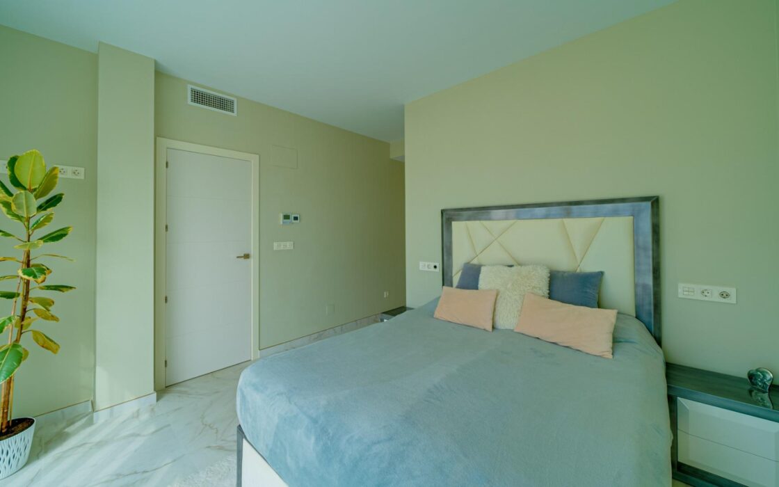 Современная вилла с видом на море в Финестрате 140 кв.м