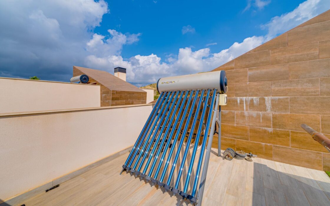 Современная вилла с видом на море в Финестрате 140 кв.м