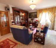 Дом в Ориуэла Коста 308 кв.м с бассейном и террасой