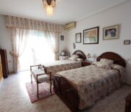 Дом в Ориуэла Коста 308 кв.м с бассейном и террасой