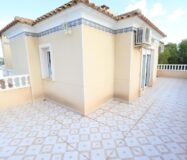 Дом в Ориуэла Коста 308 кв.м с бассейном и террасой