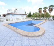 Дом в Ориуэла Коста 308 кв.м с бассейном и террасой