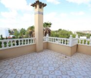 Дом в Ориуэла Коста 308 кв.м с бассейном и террасой