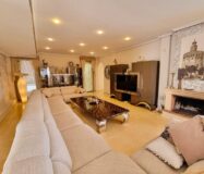 Вилла в Торревьехе 239 кв.м с террасой и общим бассейном