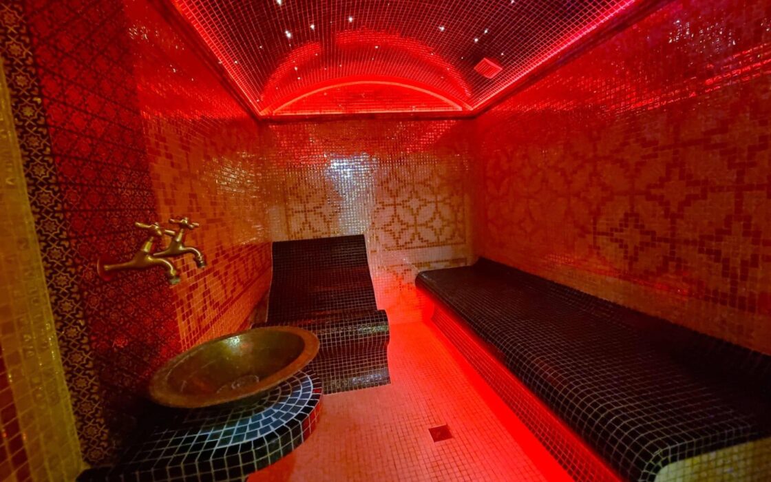 Вилла в Торревьехе 239 кв.м с террасой и общим бассейном