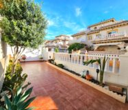 Дом в Ориуэла Коста 80 кв.м с бассейном и террасой 2.5 км до моря