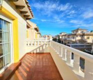 Дом в Ориуэла Коста 80 кв.м с бассейном и террасой 2.5 км до моря