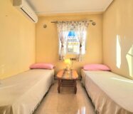 Дом в Ориуэла Коста 80 кв.м с бассейном и террасой 2.5 км до моря