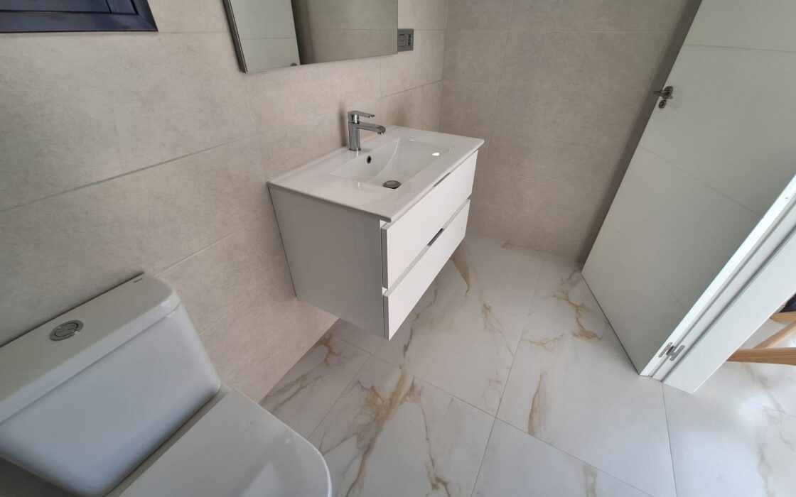 Просторная вилла с бассейном в Пинар де Камповерде 93 кв.м