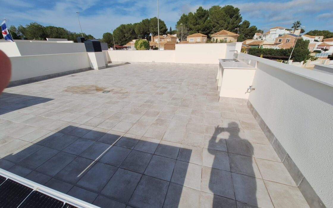 Просторная вилла с бассейном в Пинар де Камповерде 93 кв.м