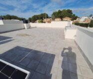 Просторная вилла с бассейном в Пинар де Камповерде 93 кв.м