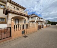 Таунхаус в Ориуэла Коста 92 кв.м с солярием у моря