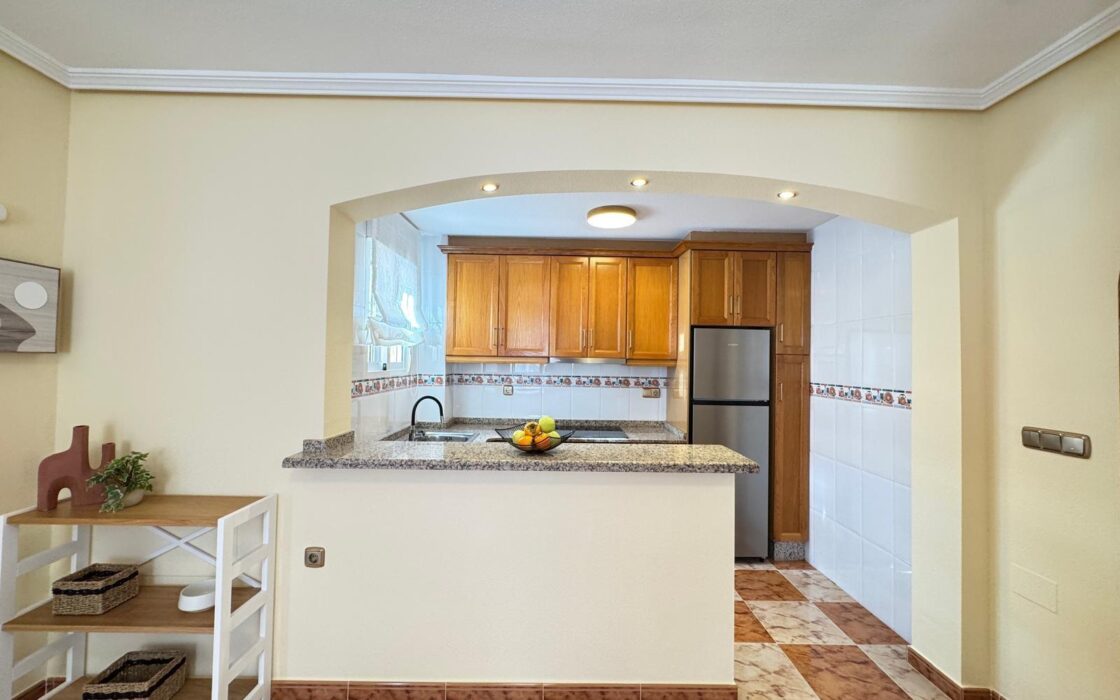 Таунхаус в Ориуэла Коста 92 кв.м с солярием у моря