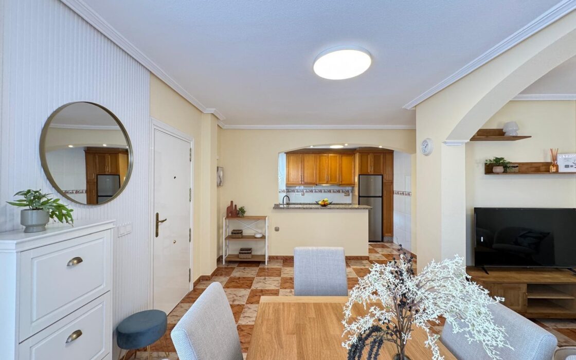 Таунхаус в Ориуэла Коста 92 кв.м с солярием у моря