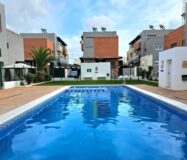 Дом в Торревьехе 91 кв.м с террасой у моря