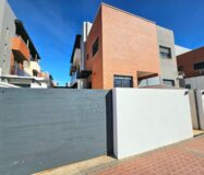 Дом в Торревьехе 91 кв.м с террасой у моря