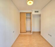 Дом в Торревьехе 91 кв.м с террасой у моря