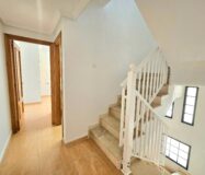 Дом в Торревьехе 91 кв.м с террасой у моря