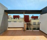 Дом в Торревьехе 91 кв.м с террасой у моря