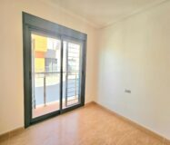 Дом в Торревьехе 91 кв.м с террасой у моря