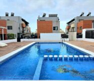 Дом в Торревьехе 91 кв.м с террасой у моря