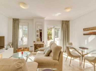 Таунхаус с террасой и садом в Касарес, 3 спальни 83 кв.м