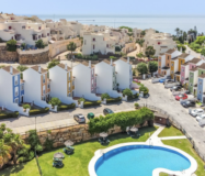 Таунхаус с террасой и садом в Касарес, 3 спальни 83 кв.м