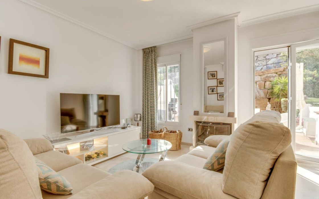 Таунхаус с террасой и садом в Касарес, 3 спальни 83 кв.м