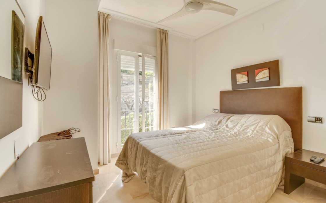 Таунхаус с террасой и садом в Касарес, 3 спальни 83 кв.м