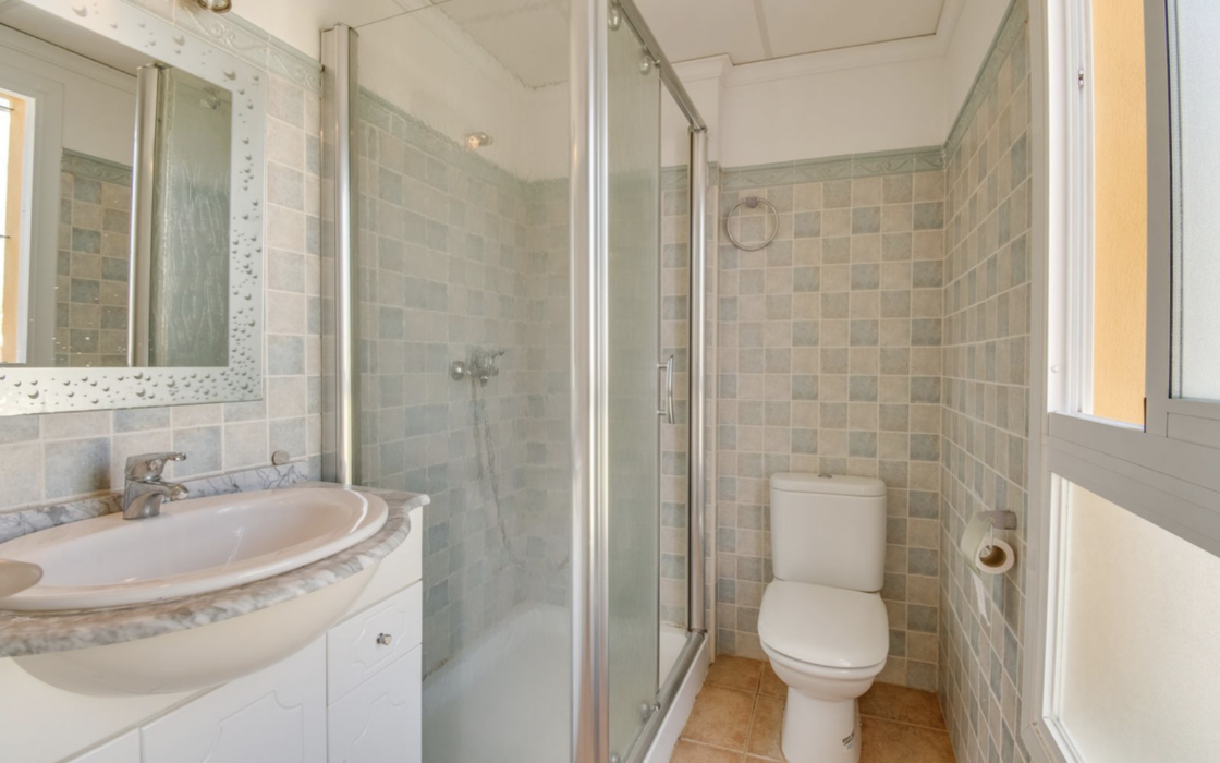 Таунхаус с террасой и садом в Касарес, 3 спальни 83 кв.м