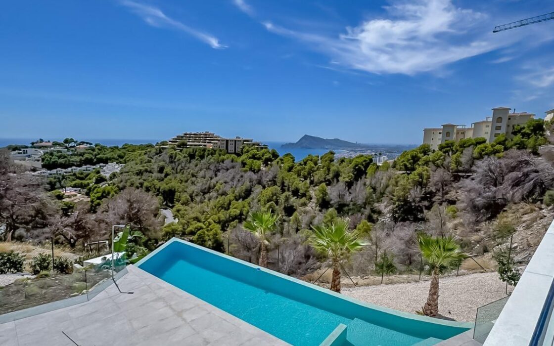 Роскошная вилла с панорамным видом в Альтеа Хиллс 412 кв.м