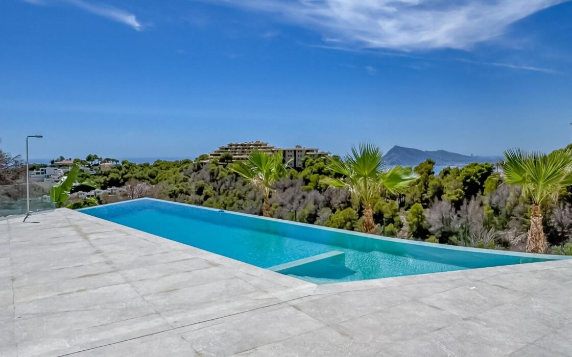 Роскошная вилла с панорамным видом в Альтеа Хиллс 412 кв.м