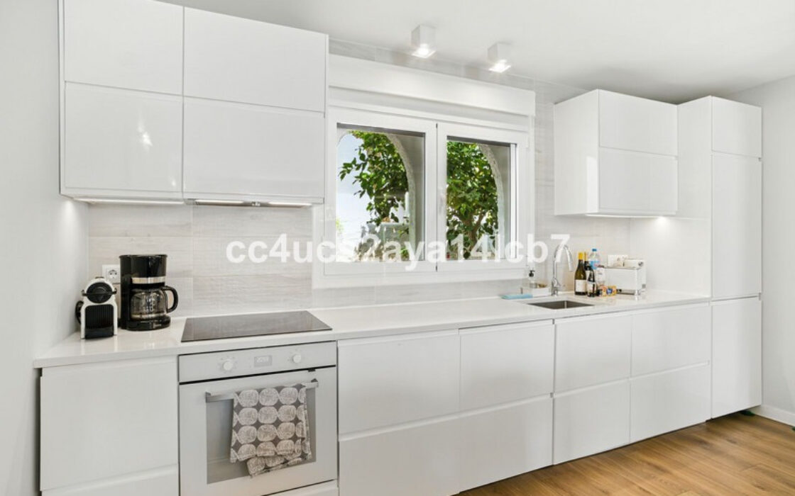 Таунхаус в Новой Андалусии 110 кв.м с террасой и мебелью