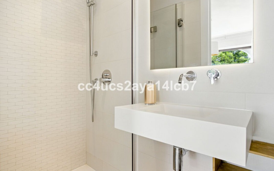 Таунхаус в Новой Андалусии 110 кв.м с террасой и мебелью