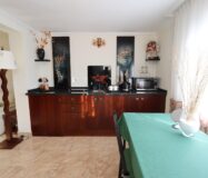 Будинок в Торрев’єсі 311 кв.м з терасою та басейном