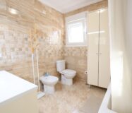 Будинок в Торрев’єсі 311 кв.м з терасою та басейном