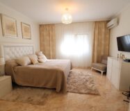 Будинок в Торрев’єсі 311 кв.м з терасою та басейном