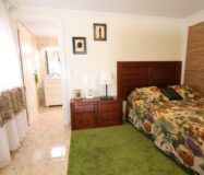 Будинок в Торрев’єсі 311 кв.м з терасою та басейном