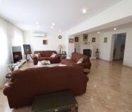 Будинок в Торрев’єсі 311 кв.м з терасою та басейном