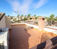 Будинок в Торрев’єсі 311 кв.м з терасою та басейном