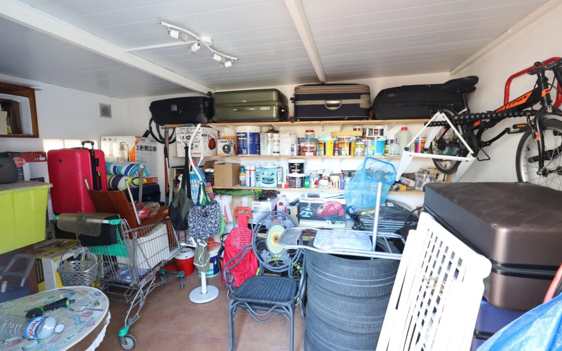 Будинок в Торрев’єсі 311 кв.м з терасою та басейном