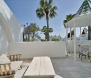 Таунхаус в Золотой Миле 233 кв.м с террасой и мебелью