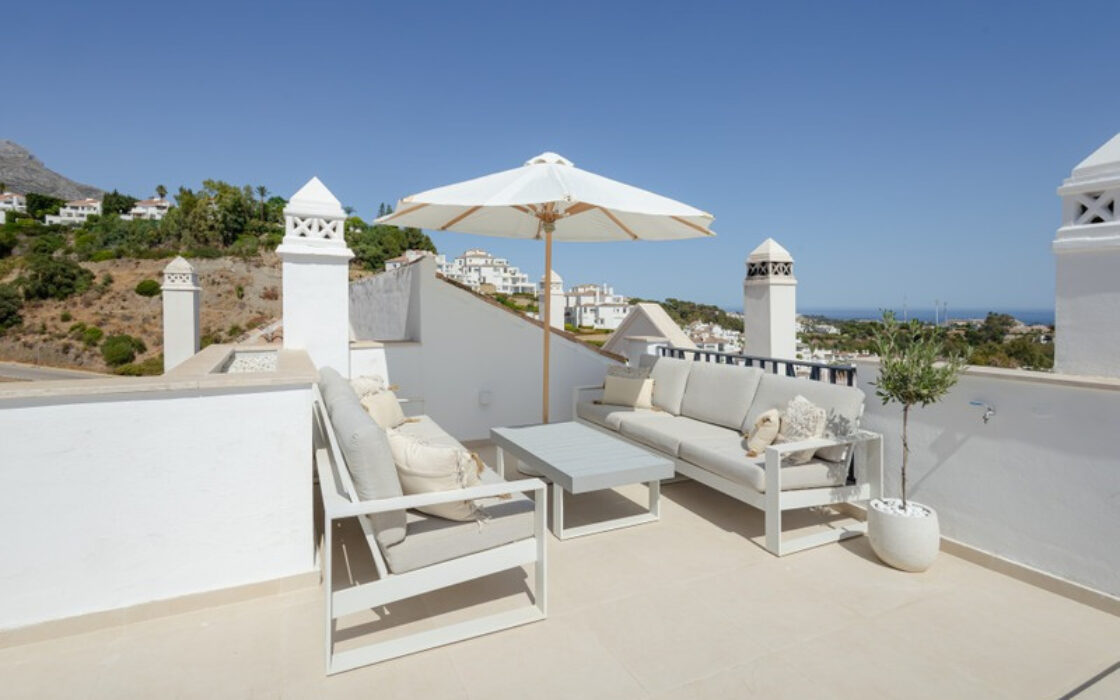 Пентхаус в Нуэва Андалусия с террасой, 119 кв.м.