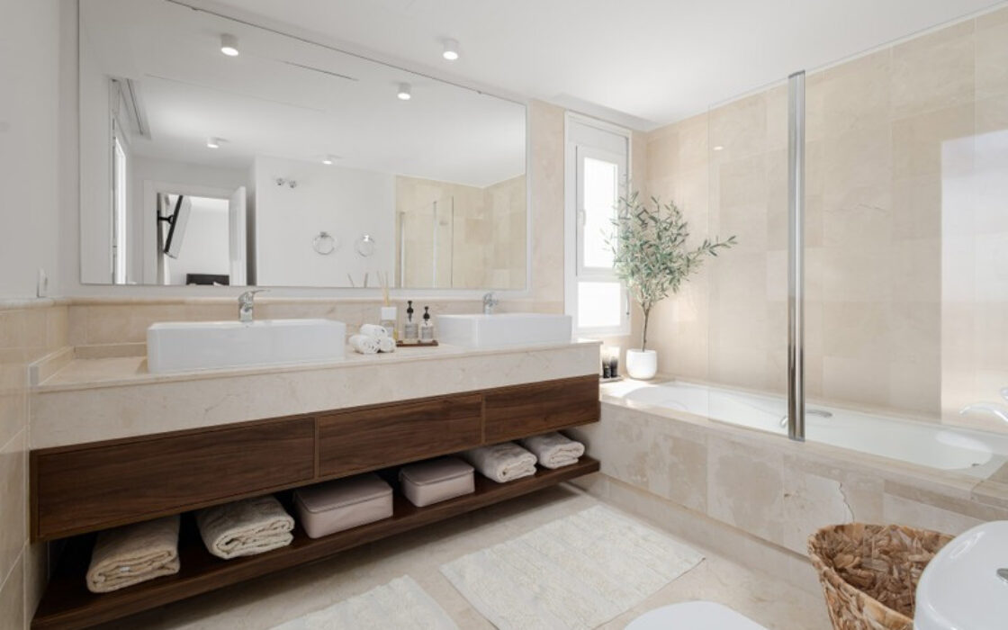 Пентхаус в Нуэва Андалусия с террасой, 119 кв.м.