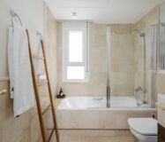 Пентхаус в Нуэва Андалусия с террасой, 119 кв.м.