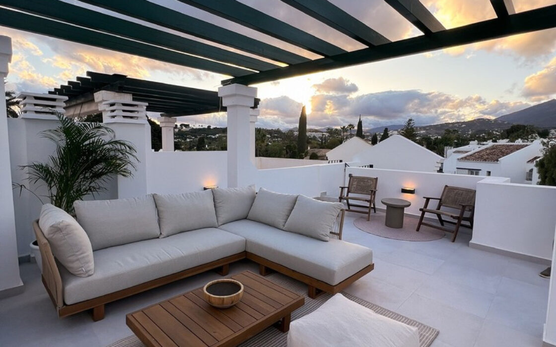 Пентхаус в Нуэва Андалусия, 137 кв.м, с террасой