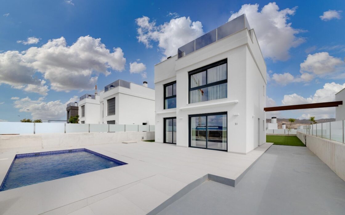 Вилла с террасой и панорамным видом в Мучамеле 326 кв.м