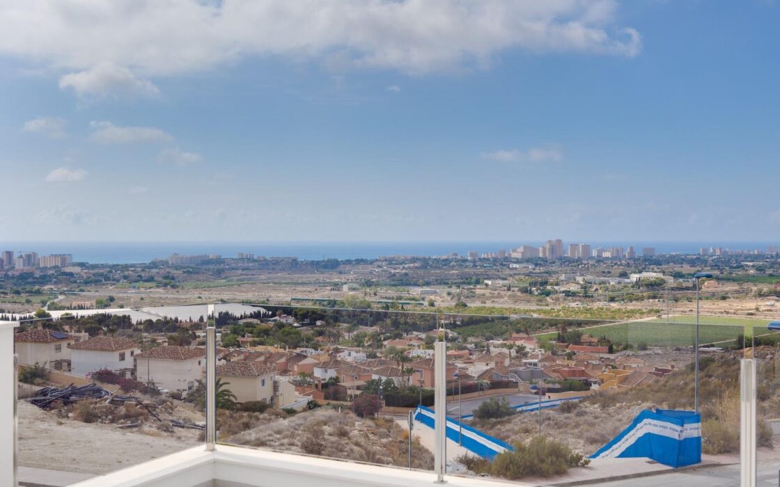 Вилла с террасой и панорамным видом в Мучамеле 326 кв.м